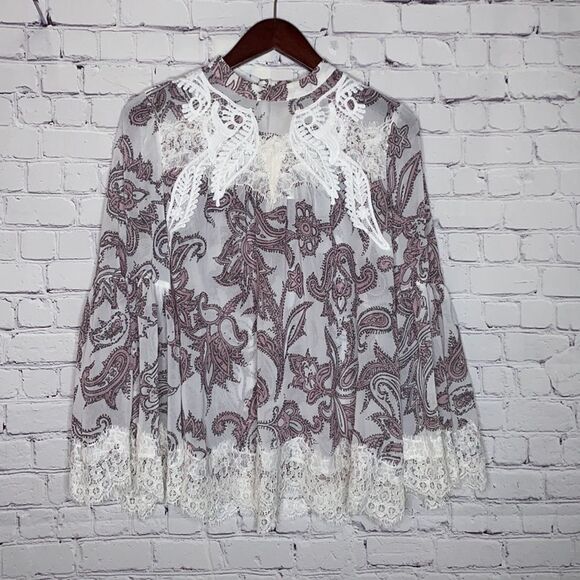 Loft Bell Sleeve Sheer Paisley Lace Blouse‎ M NWT - Picture 3 of 9